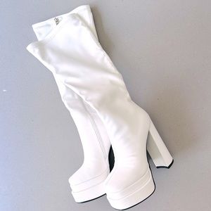 White Chunky Heeled Platform Boots